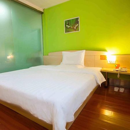 7Days Inn Dalian Wafangdian Railway Station 외부 사진